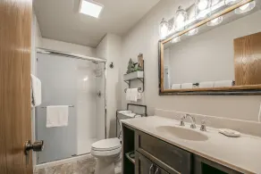 Enclave 12 by SummitCove Lodging in Colorado - Baño