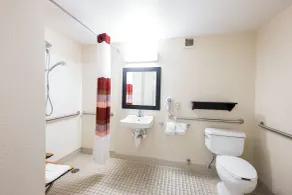Red Roof Inn PLUS Austin South - Airport - Badezimmer