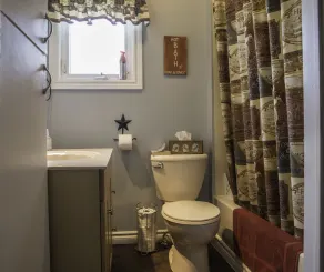 Mama`s By The Sea B&B - Bathroom