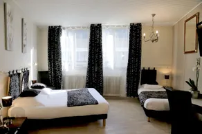 Logis L'Ecu De France - Room