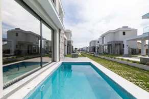 Thalassa & Thalassa Prive Residential Complex - Piscina