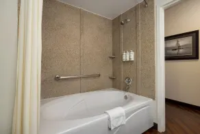 La Quinta by Wyndham Memphis Wolfchase - Salle de bain