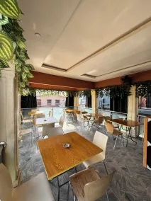 Sparcles Hotel and Lounge  - Restaurante