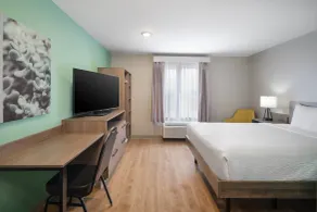 ECHO Suites Extended Stay by Wyndham Aurora Denver - Rum