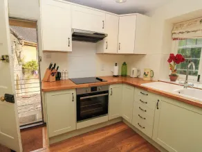 Chapel Cottage - Private kitchen