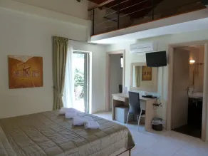 Hotel Eleana - Habitación