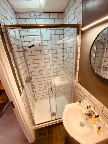 The Swan Inn - Bathroom