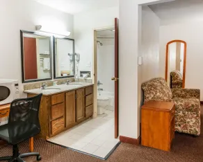 Quality Inn South - Badezimmer