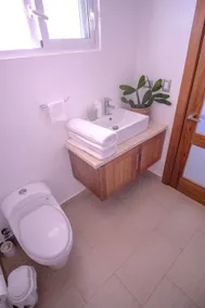 Oceanfront New Condo on the Beach - Salle de bain