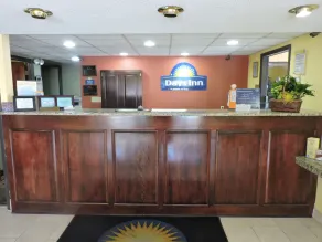 Days Inn by Wyndham Conover-Hickory - Réception