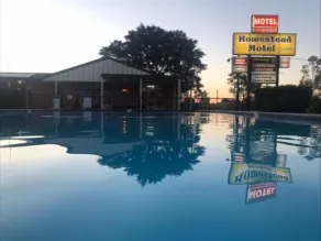Homestead Motel - Pool