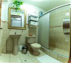 Hospedaje Gran Imperial - Bathroom