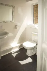 The Guest House Broadstairs - Bathroom