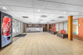 Motel 6-Grand Rapids, MI - Northeast - Coin salon dans le hall