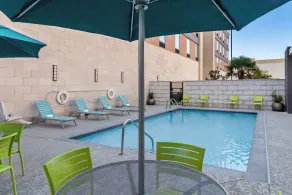 Home2 Suites by Hilton Dallas Grand Prairie - Piscine