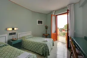 Perla Del Golfo Resort - Room