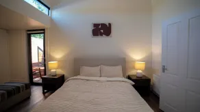 Sanctuary on Stanhope - Art & Modern Luxury - Rum