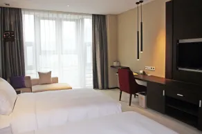 Lia Charlton Hotel Shenzhen - Room