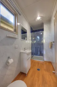 PepperTree Cabins, Kingaroy - Badezimmer