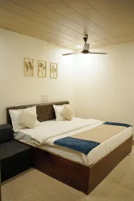 Ekantam Riverside Resort - Zimmer