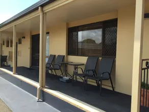 James Street Motor Inn - Room