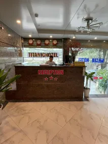 Titanic Hotel - Lobby