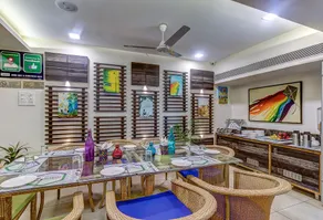 Treebo Daksh Residency - Restaurant