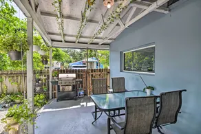 Shady & Eclectic Fort Lauderdale Dwelling w/ Yard! - Interiör