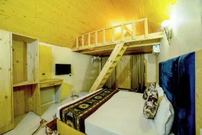 Mudras Grove Resort - Chambre