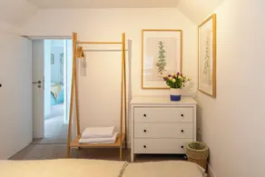 Danny Lodge | By Huluki Sussex Stays - Room