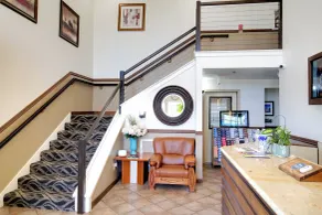 Americas Best Value Inn Lynnwood - Lobby