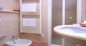 HOTEL LUDOVICO ARIOSTO - Banheiro