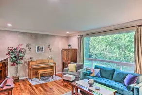 Cozy Washington Escape Near Hiking & Golfing! - Innvendig