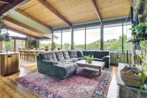 6,000-sq-ft Estate in Delaware River Valley - Interior
