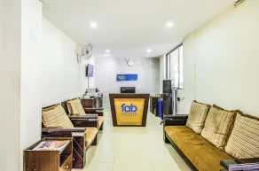 FabHotel Pride Inn - Nr TCS Deccan Park, Hitech City - Réception