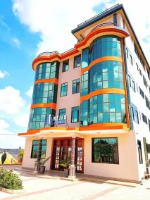 Rejis Hotel - Front of property