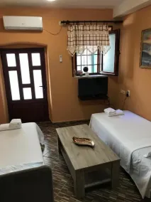 Puerta Apartments - Room