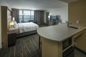 Holiday Inn Detroit Lakes - Lakefront by IHG - Room