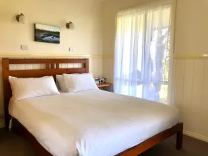 Promhills Cabins - Room