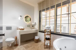 Gran Via Alsancak - Bathroom