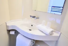 Première Classe Brive La Gaillarde Ouest - Salle de bain