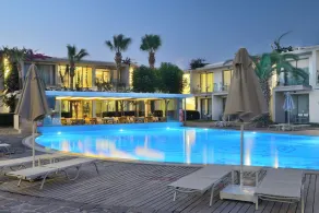 Lugga Boutique Hotel & Beach - Pool