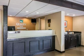 Quality Inn Hartsville - Hall