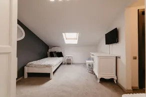 Meteor Central - Room