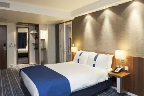 Holiday Inn Express London Heathrow T5 by IHG - Room