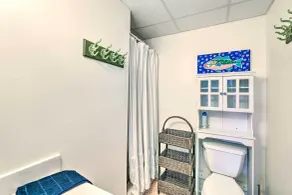 Atlantic Beach Studio w/ Community Pool! - Interni