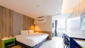 P&E Hotel - Room