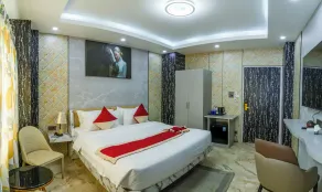 Hotel Robot - Room
