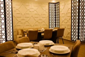 Plaza Athenee Hotel - Restaurant