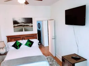 Cozy apt in WEST NY, NEW JERSEY, at 2 bloks from bus stop-15 minutes 2NY 7MINUTES VIA NYWATERWAY FERRY-BETTER CAN'T BE!! - Room